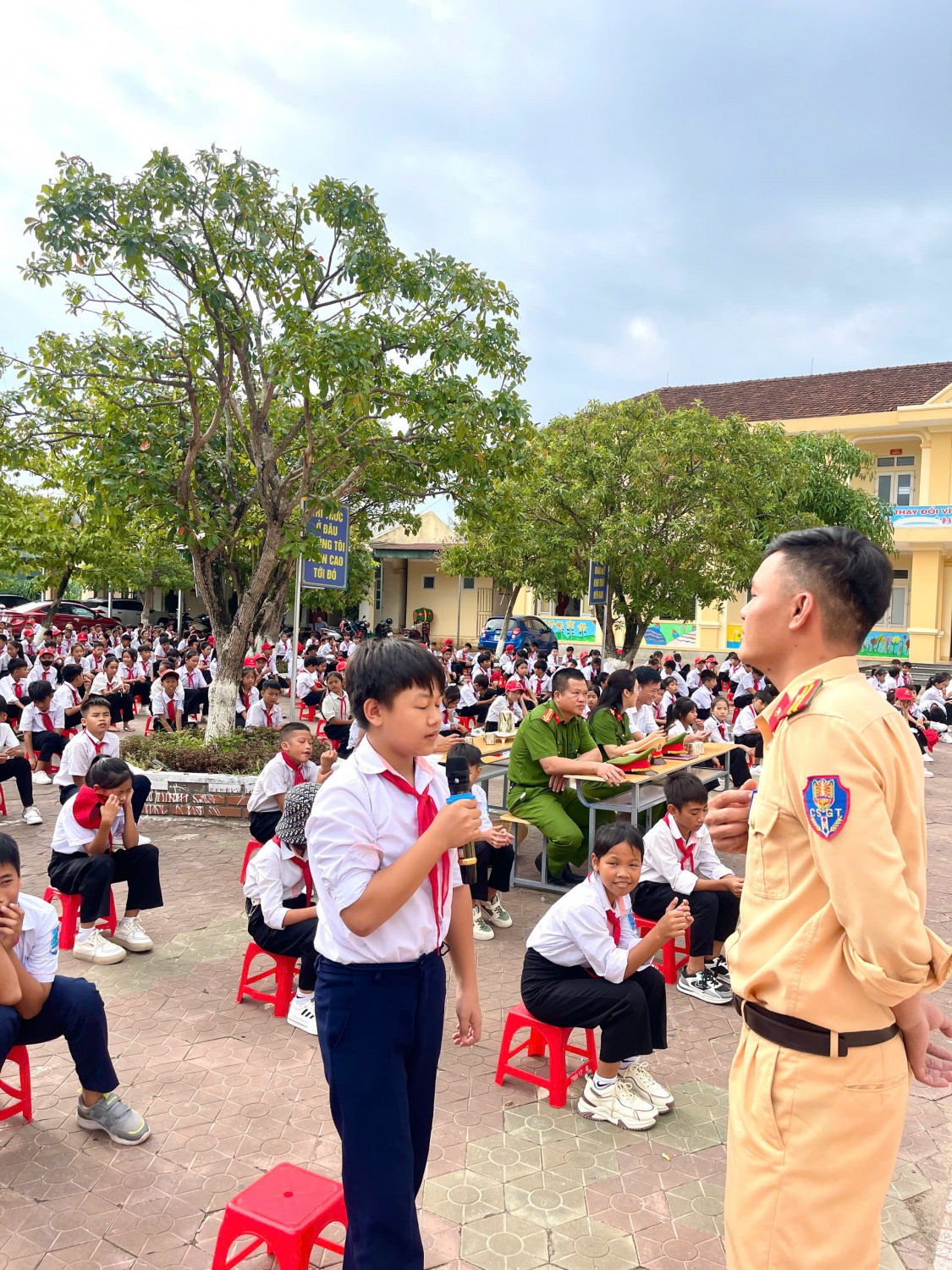 Một số câu hỏi tình huống cho các em học sinh hiểu biết.